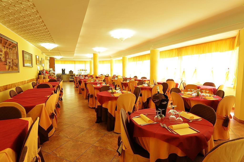 Hotel Bamar Pinarella Exteriér fotografie