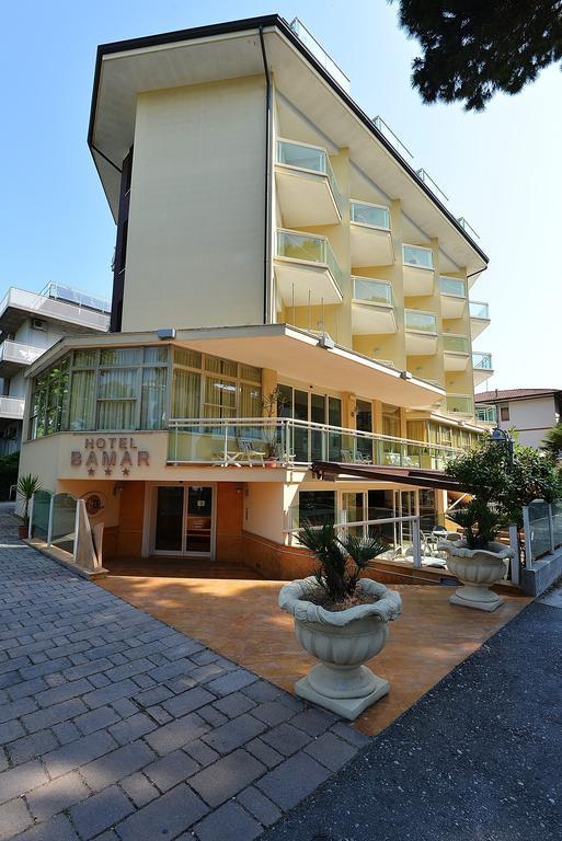Hotel Bamar Pinarella Exteriér fotografie